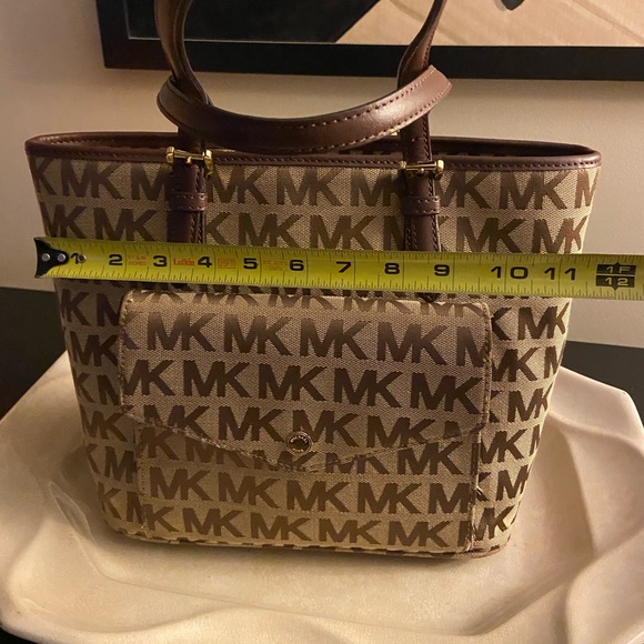 Michael Kors monogram tote style bag with leather handles in brown and tan - Picture 10 of 15
